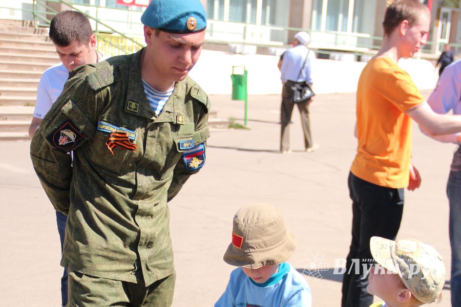 Великолучане отпраздновали День победы (ФОТО)