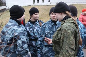 В Великих Луках проходит открытая военно-патриотическая игра «Юнармия-Великие Луки-2020» (ФОТО)