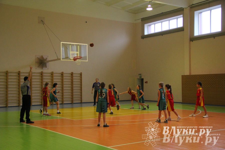 Великолукские баскетболисты стали победителями междугородних соревнований по баскетболу