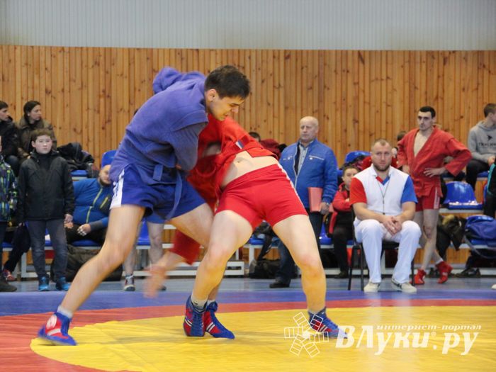 Всероссийские соревнования по самбо проходят в Великих Луках (ФОТО, 0+)
