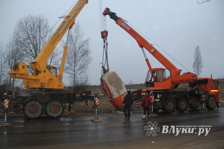 В районе деревни Булынино перевернулась бетономешалка (ФОТО)