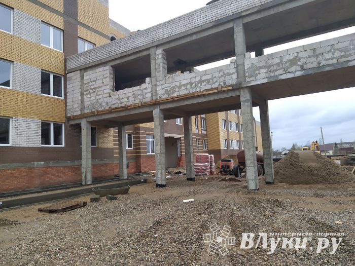 Руководству Великих Лук поручено ускорить строительство школы (ФОТО)