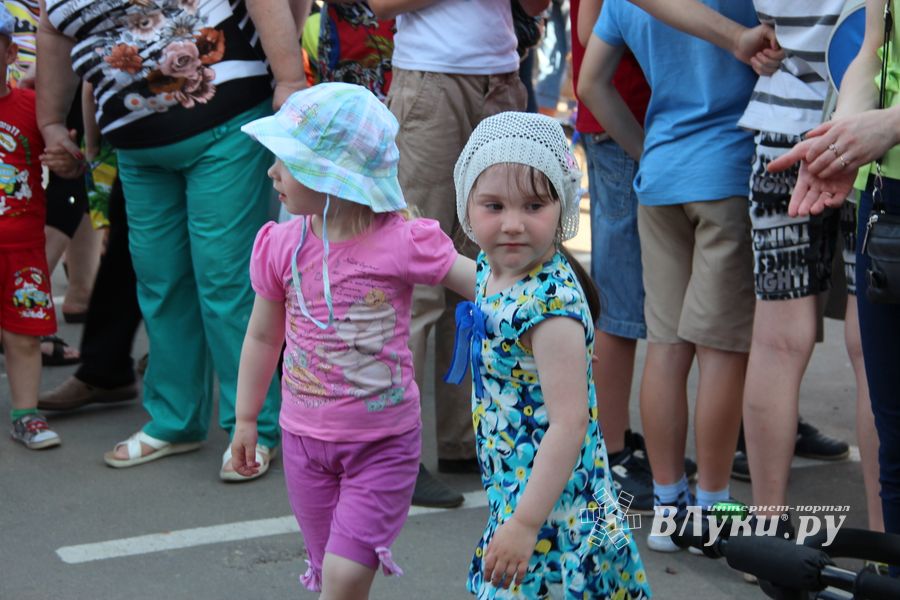 В Великих Луках прошел «День защиты детей» (ФОТО)