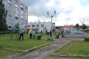 В сквере на Вокзальной обновилась детская площадка (ФОТО)