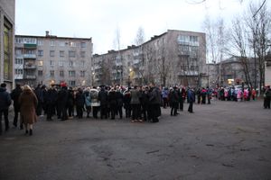 Великолукская школа №5 эвакуирована из-за возможности теракта (фото)