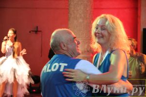 Церемония закрытия 18-й Международной встречи воздухоплавателей в Великих Луках, торжественное награждение