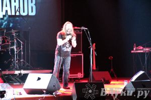 В Великих Луках состоялся концерт Дениса Майданова