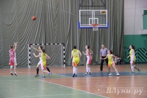 Великолукские баскетболистки поборются за третье место на финале Чемпионата ШБЛ «КЭС-БАСКЕТ» (фото)