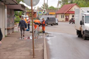 На проспекте Гагарина меняют дорожное ограждение (ФОТО)