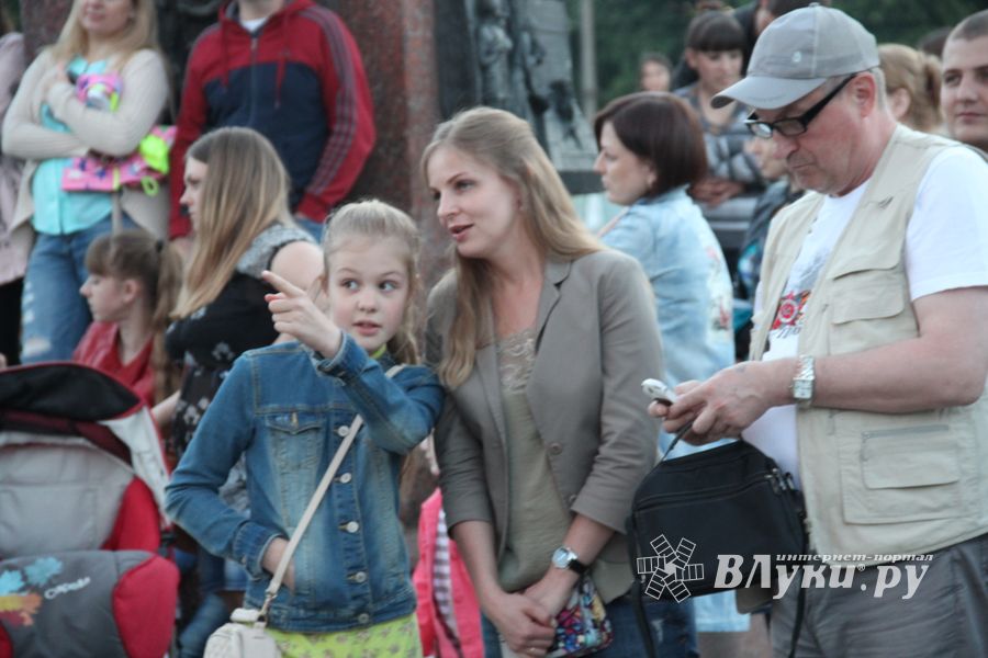 22-я Международная встреча воздухоплавателей завершилась традиционным ночным свечением аэростатов (ФОТО)