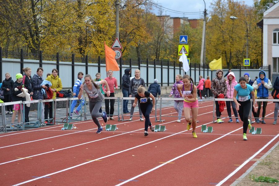 В Великих Луках прошли областные соревнования по легкой атлетике «Шиповка юных» (ФОТО)