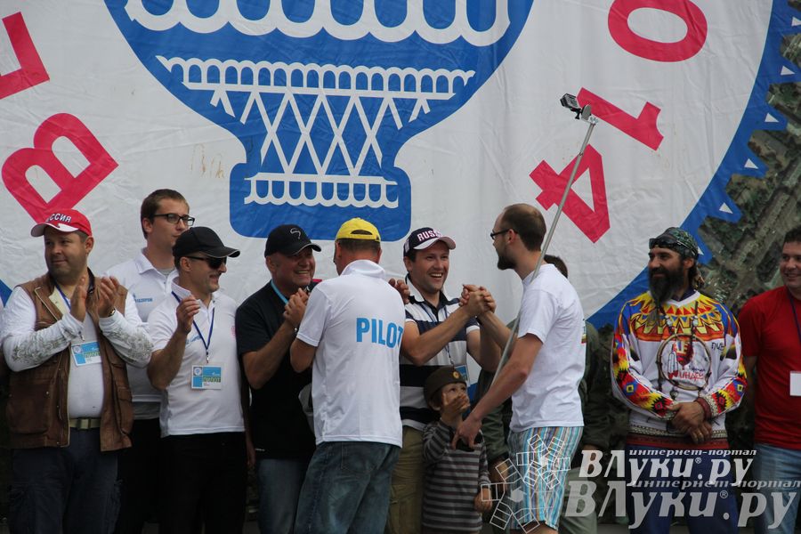 Открытие 19-й Международной встречи воздухоплавателей в Великих Луках