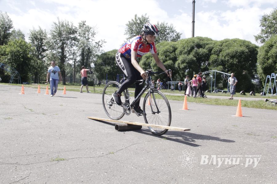 Сегодня Великие Луки отмечают День молодежи и Всероссийский олимпийский день (ФОТО)