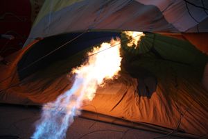 Ночным свечением аэростатов завершилась 24-я Международная встреча воздухоплавателей (ФОТО)