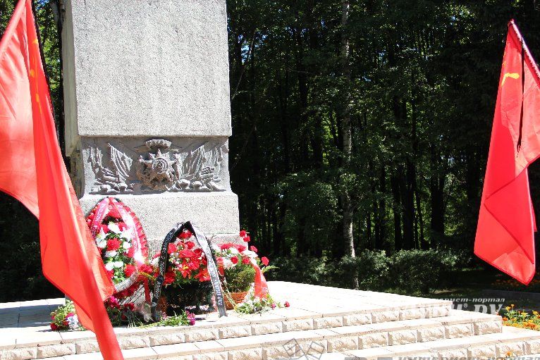 В Великих Луках прошел День памяти и скорби