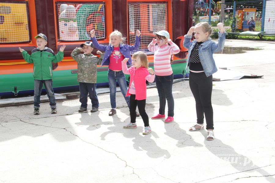 «Парад детских колясок» в День семьи, любви и верности (ФОТО)