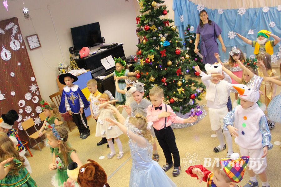 Волшебный новогодний утренник прошёл в детском саду №16 (ФОТО)