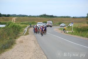 В Великих Луках состоялось награждение победителей Чемпионата России по велоспорту в парной гонке (фото)