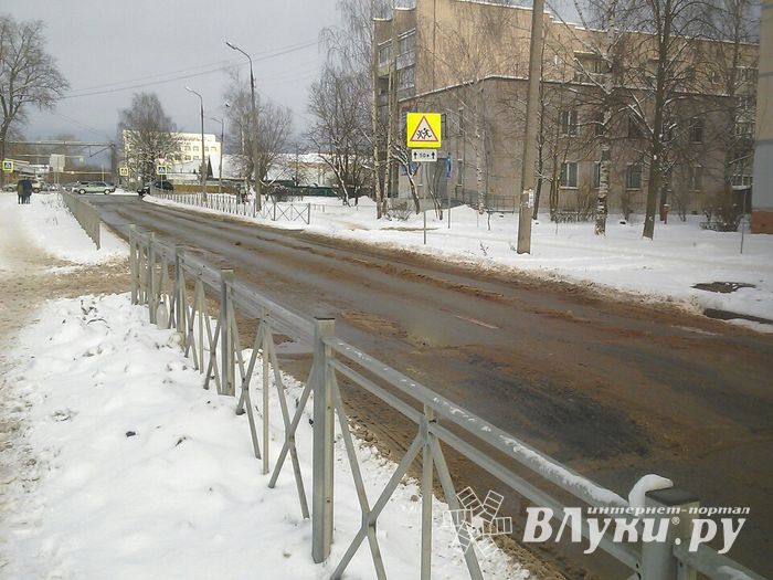 На улице Печорской появился лежачий полицейский (ФОТО)
