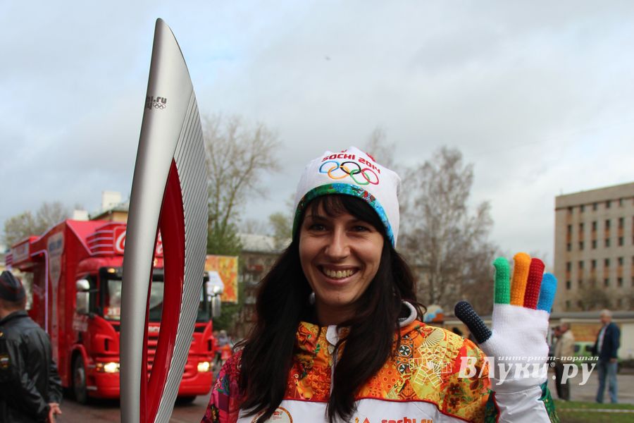 Эстафета Олимпийского огня в Изборске и Пскове