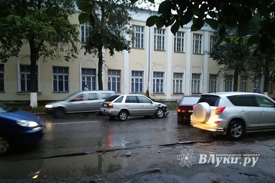 ФОТОФАКТ: ДТП на Некрасова