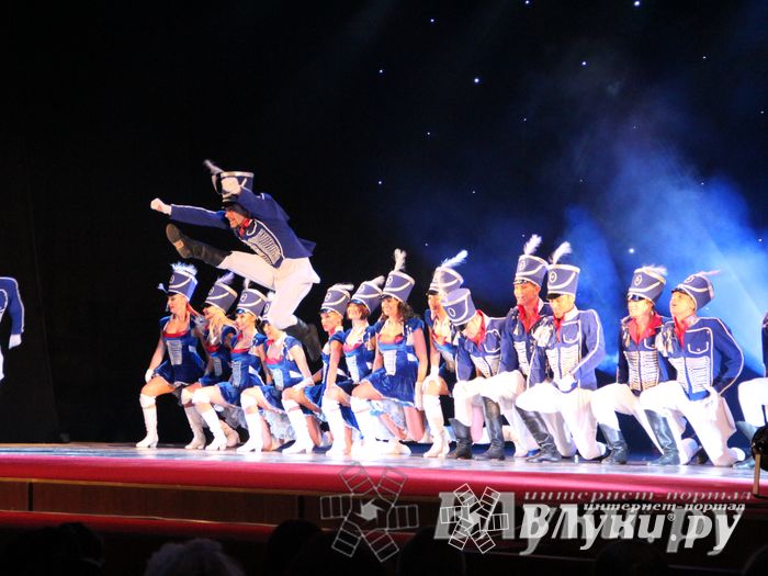 В Великих Луках состоялся концерт балета TODES