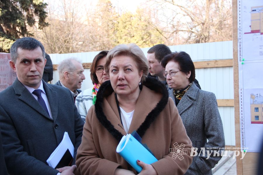 В театре не могут быть пластиковые окна... (фото)