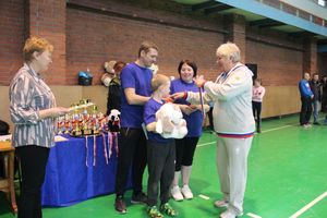 В Великих Луках прошли областные соревнования «Папа, мама, я - спортивная семья» (ФОТО)