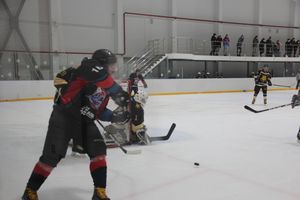 Великолучане обыграли псковских медведей в «Айсберге» (ФОТО)