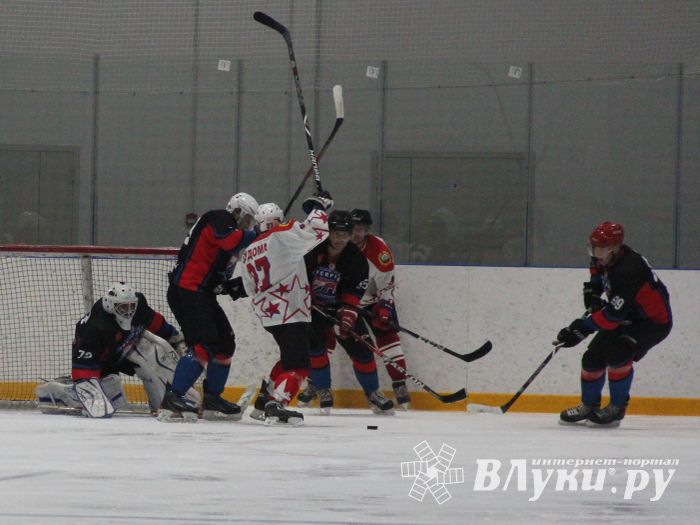 Матч НХЛ прошел в великолукском «Айсберге» (ФОТО)