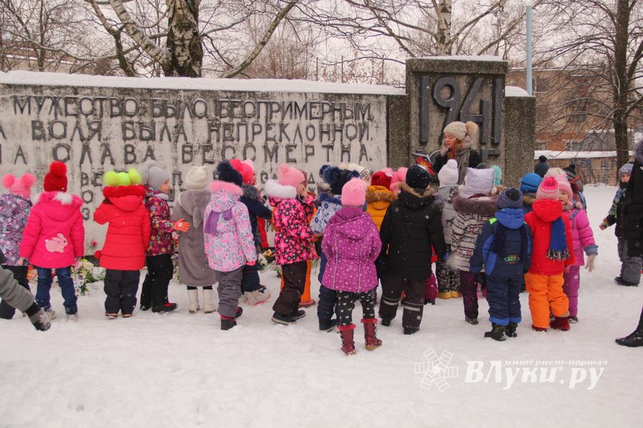 ​Юные великолучане отдали дань памяти героям-железнодорожникам (ФОТО)