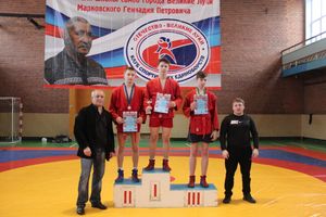 В Великих Луках прошли соревнования по самбо (ФОТО)