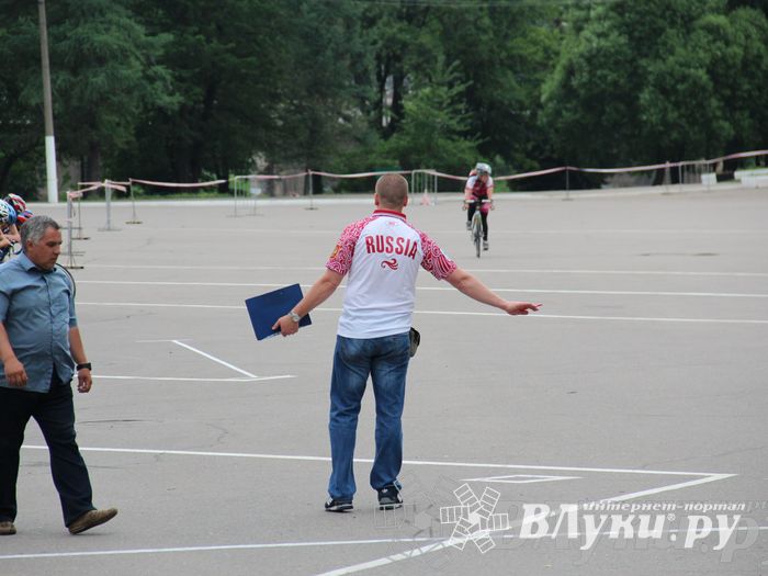 Гонка-критериум по велосипедному спорту