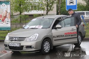 В Великих Луках прошла «Весенняя автоярмарка Великие Луки — 2015» (фото)