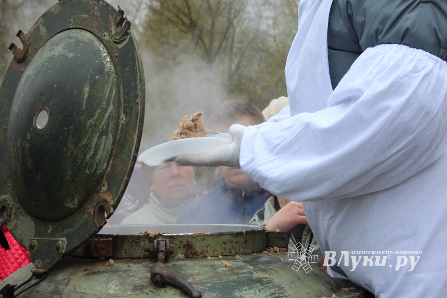 В Великих Луках День Победы празднуют все поколения (ФОТО)
