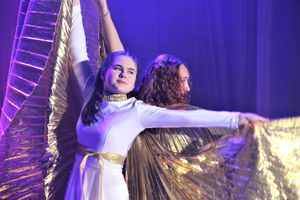 Юные артисты ГДК им. Ленина отметили «Мамин день» (ФОТО)