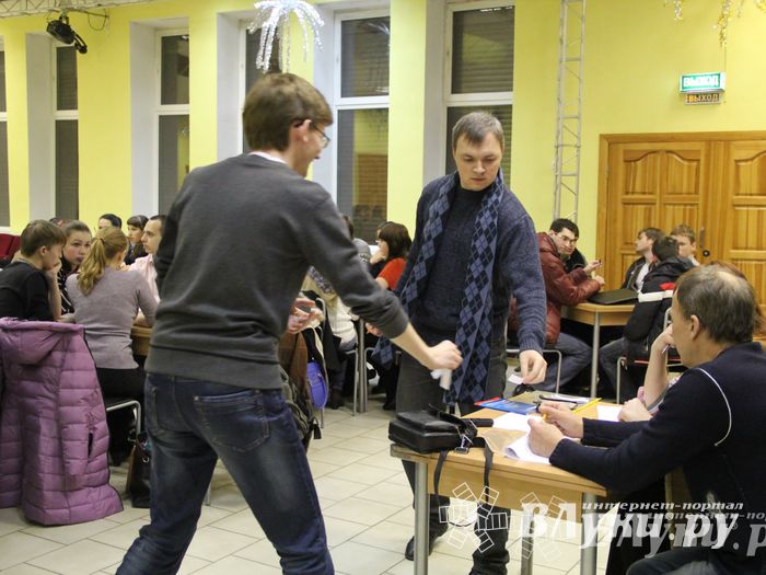 Четвертый тур игр «Что? Где? Когда?» состоялся вчера в ДК ЛК (фото)