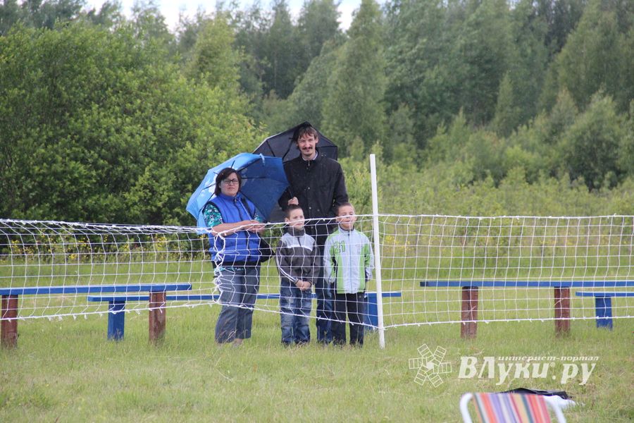В Великих Луках проходит 7-й Фестиваль авиамодельного спорта (ФОТО)