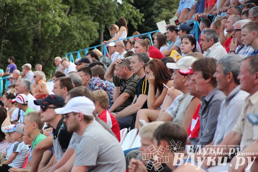 В Великих Луках состоялся матч «Луки-Энергия» — «Звезда» (Санкт-Петербург)
