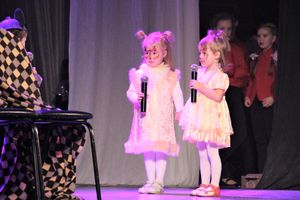 Юные артисты ГДК им. Ленина отметили «Мамин день» (ФОТО)