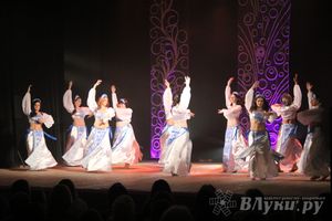 В ДК им. Ленина состоялся отчетный концерт студии восточного танца «Восточные сладости» (фото)