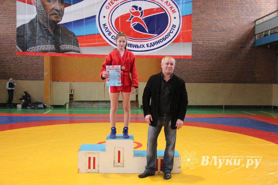 В Великих Луках прошли соревнования по самбо (ФОТО)