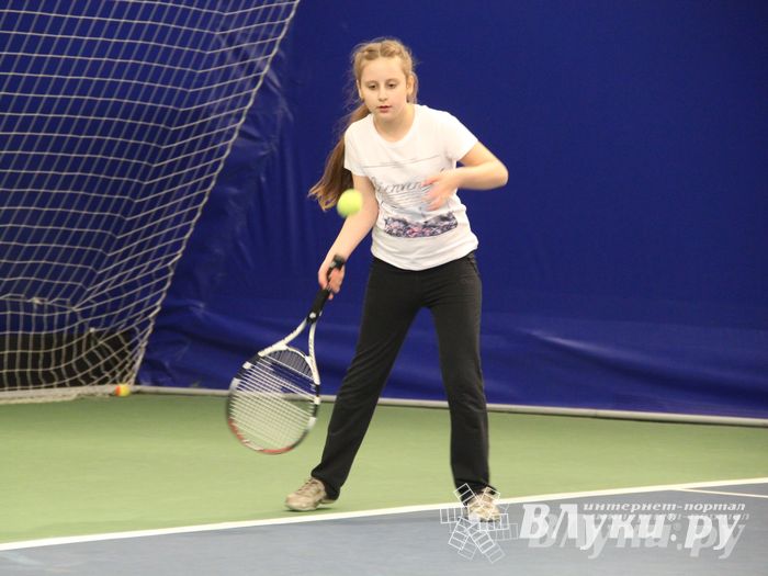 В Великих Луках прошло Первенство по большому теннису (фото)