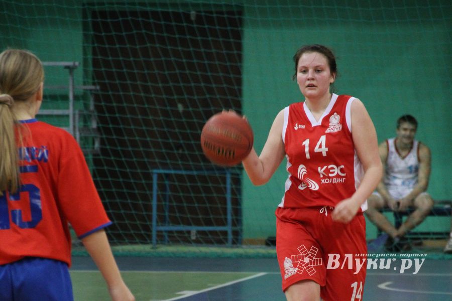 В Великих Луках прошли финальные игры муниципального этапа «КЭС-Баскет» (фото)