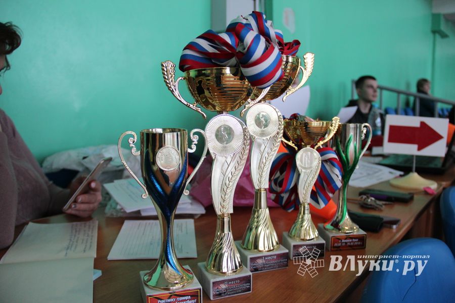 Великолучане одержали победу на межрегиональном турнире ветеранов баскетбола (ФОТО)