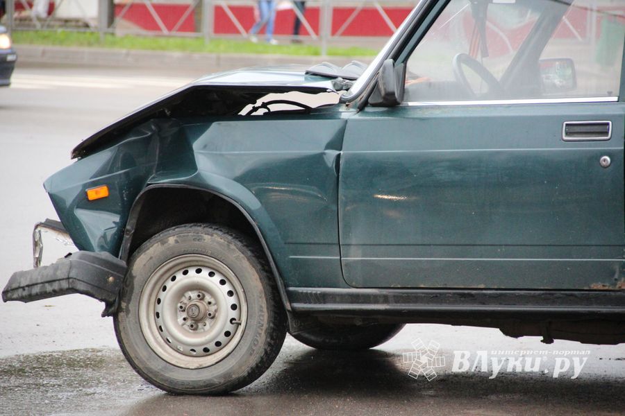 В Великих Луках произошло ДТП с участием автомобиля ДПС (ФОТО)
