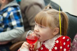 Андрей Турчак поблагодарил приемных родителей за «ежедневное, ежечасное и ежеминутное служение» детям (фото)