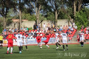  «Луки-Энергия» уступила в домашнем матче петербургской «Звезде» (фото)