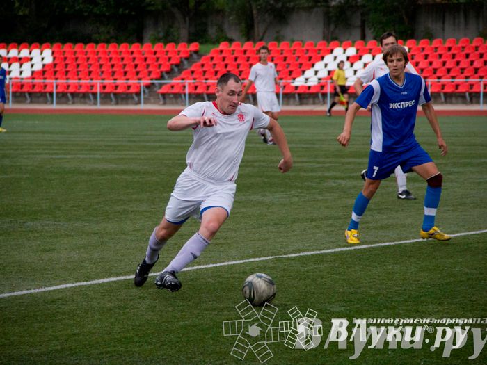 Футбольный матч «Экспресс-2» — «КПРФ»