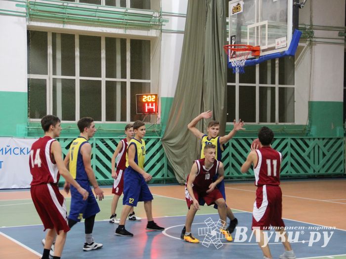 Лицеисты стали абсолютными чемпионами школьной баскетбольной лиги Великих Лук (ФОТО)